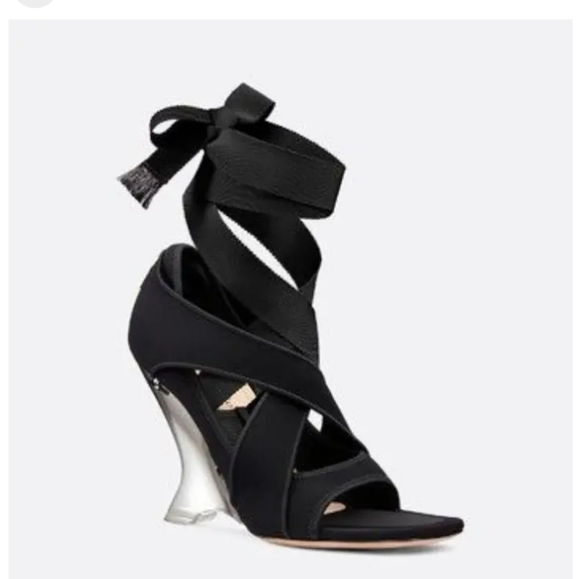 CHRISTIAN DIOR AUTHENTIC  BLACK ETOILE LACED- UP PERSPEX HEELS SIZE 37/7 - Picture 1 of 16